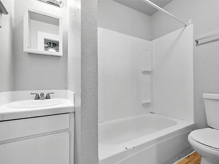 3116 Avenue L #8 — Photo 7