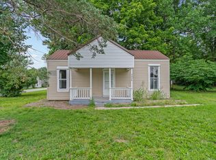 2028 N Hoffman Ave, Springfield, MO 65803