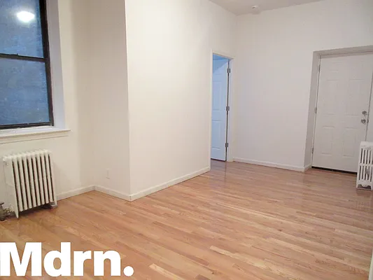 Rented by Mdrn Residential | media 7