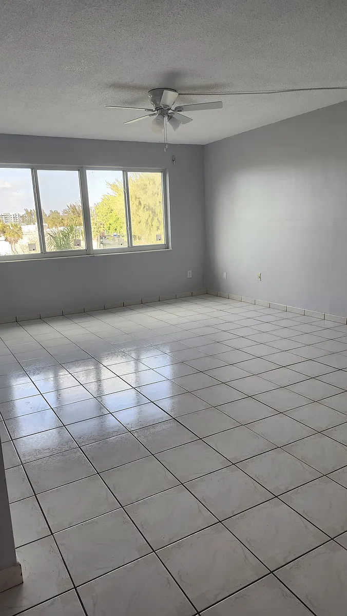 Building Photo - 14840 Naranja Lakes Blvd #E3