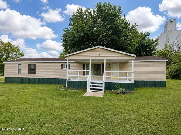 809 W 9th St, Baxter Springs, KS 66713
