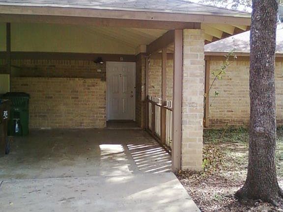 3rd image of 1305 Glenda Dr #B