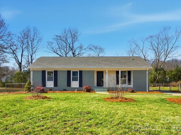 311 Red Roan Pl, Charlotte, NC 28215