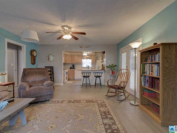 4th image of 1128 Bradley Pl