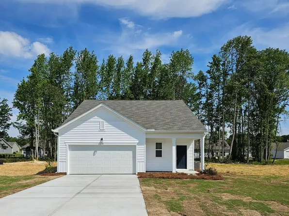 203 Miles Dr, Pikeville, NC 27863