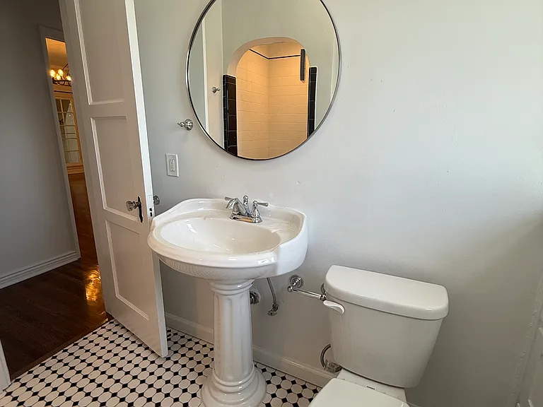 1316 Lucile Ave #3/4 — Photo 21