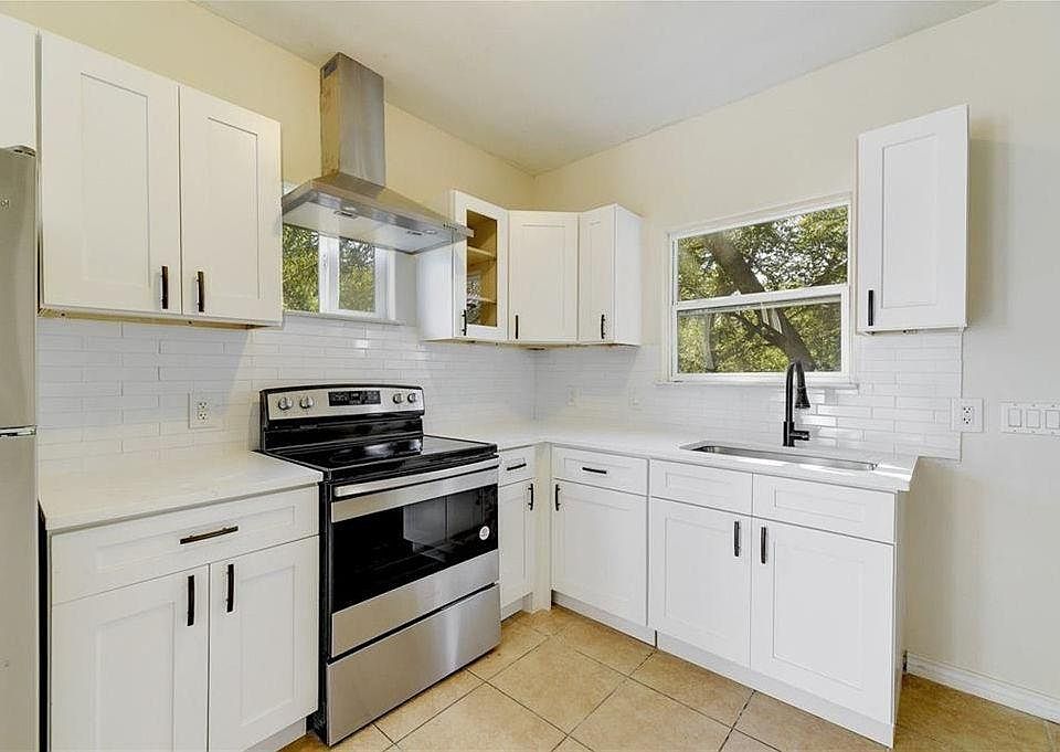 1st image of 4603 Lennox Dr #B