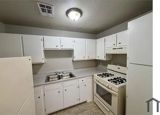 328 Altitude Dr #6 — Photo 6