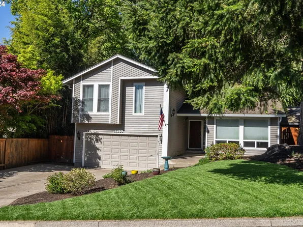 16365 SW Greenland Dr, Tigard, OR 97224