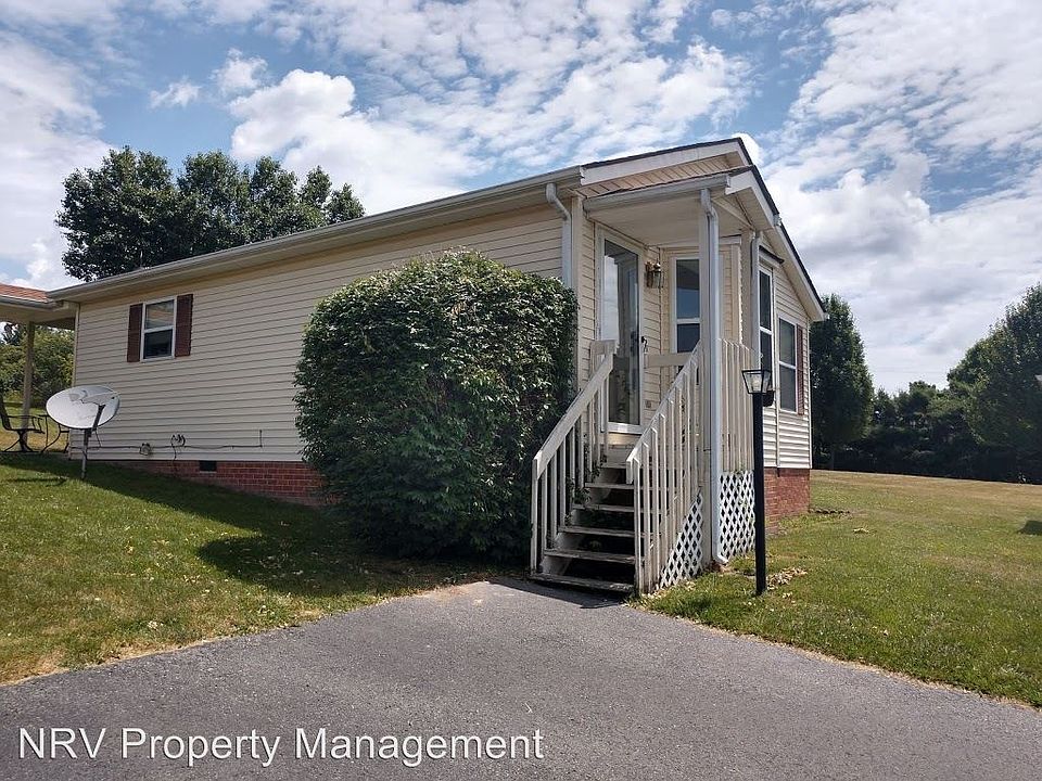 2nd image of 687 E Main St