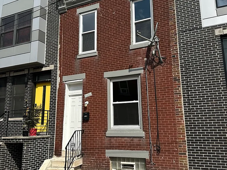 2836 Agate St — Photo 1