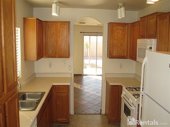 4th image of 12401 W Ash St