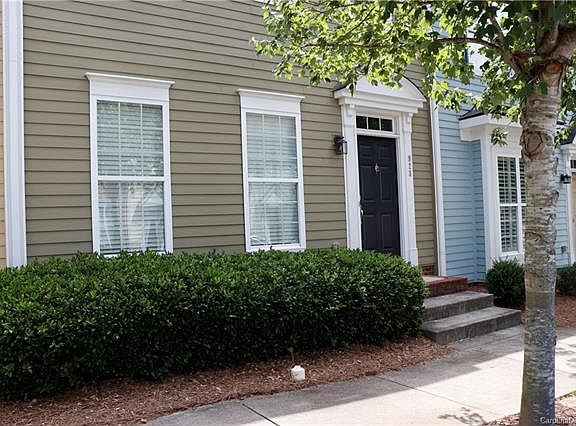 2nd image of 923 White Point Dr