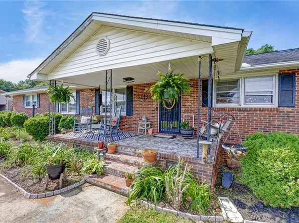 203 Greenmeadow Cir, Anderson, SC 29626