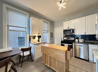1333 W Walton St #L01M, Chicago, IL 60642
