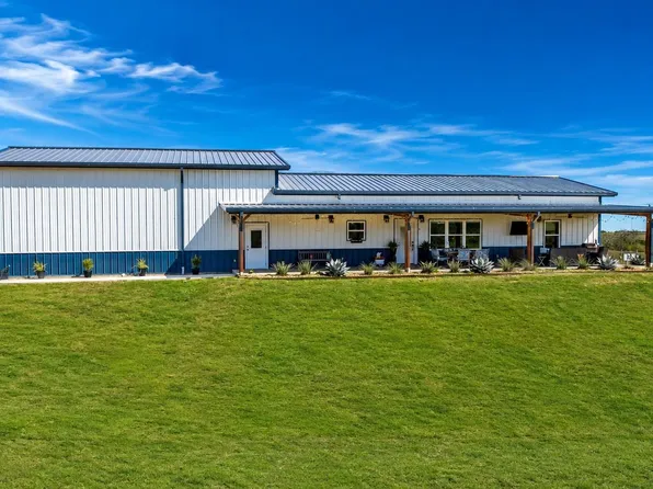 7047 Falke Heinrich Rd, Schulenburg, TX 78956