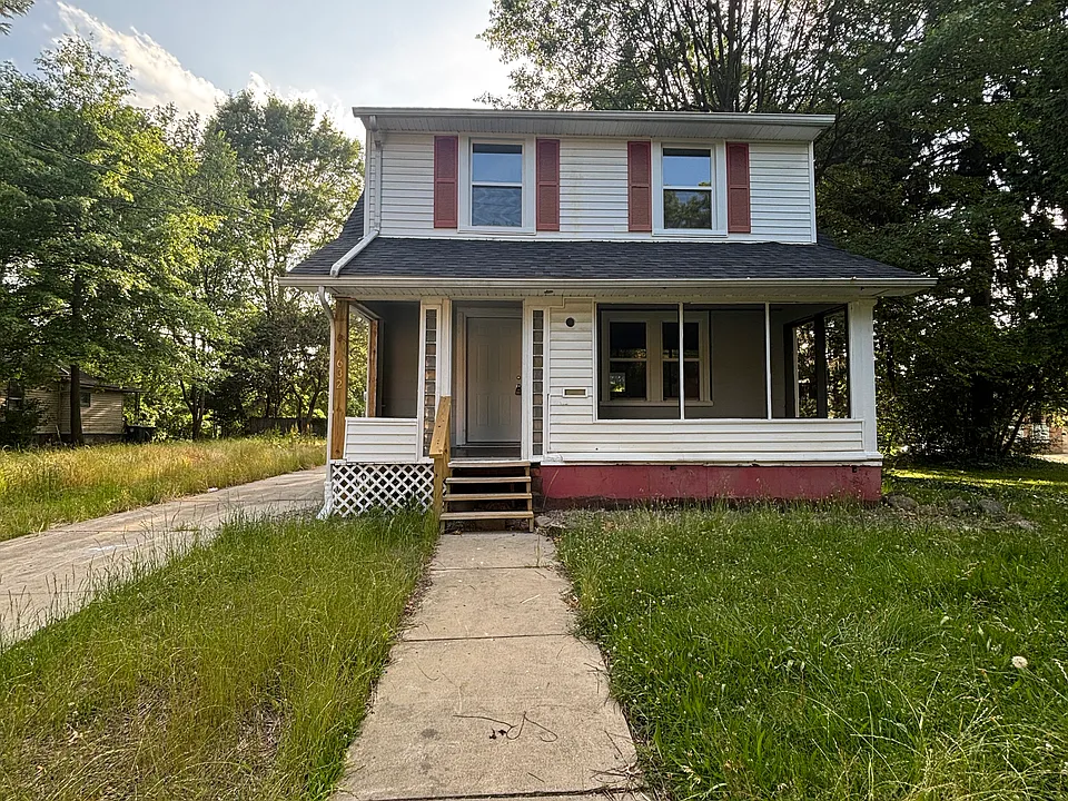 632 Grace Ave