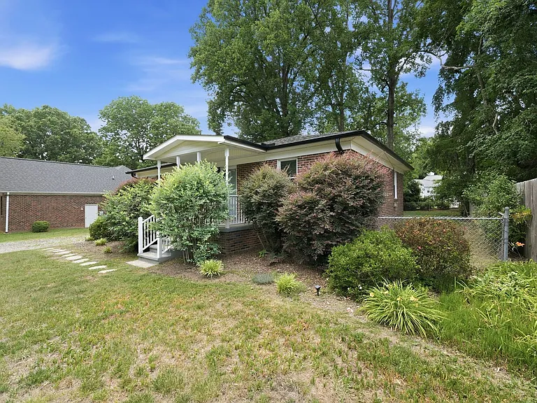 1515 Woodland Ave — Photo 4