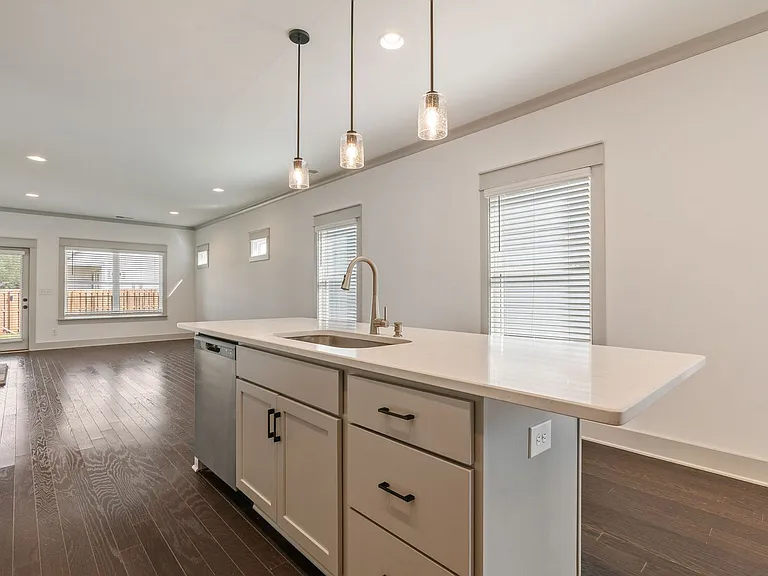 3509 Halcyon Way — Photo 7