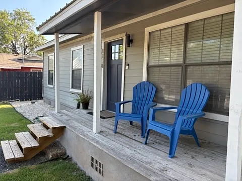 1110 Vasquez St — Photo 1