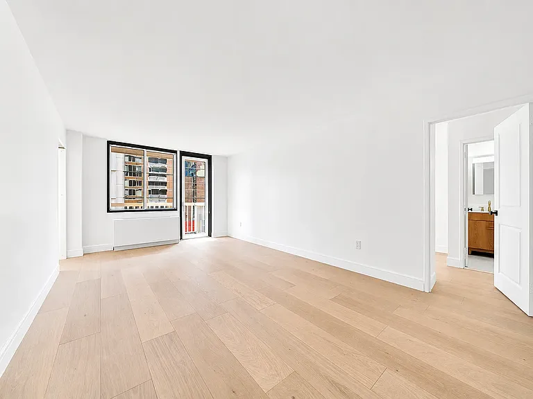 50 Lexington Ave #12D — Photo 9
