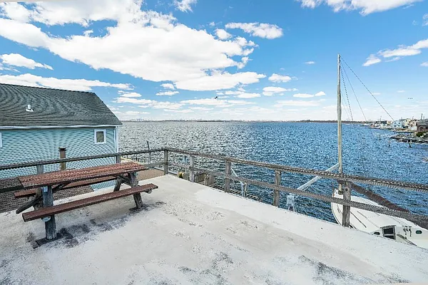 Sold by Century 21 Amiable Realty Group II Inc | media 13