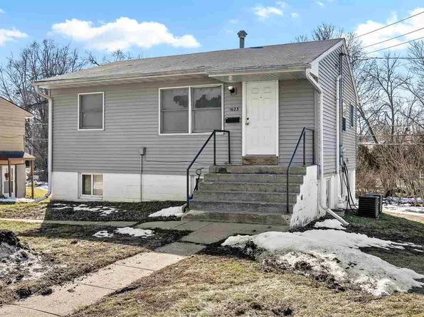 1623 Muscatine Ave #A & B, Iowa City, IA 52240