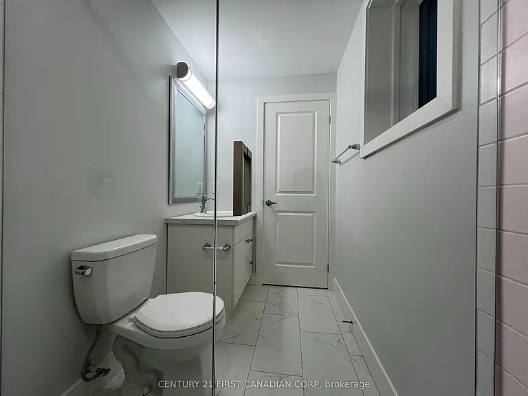 990 Deveron Cres #37 — Photo 20
