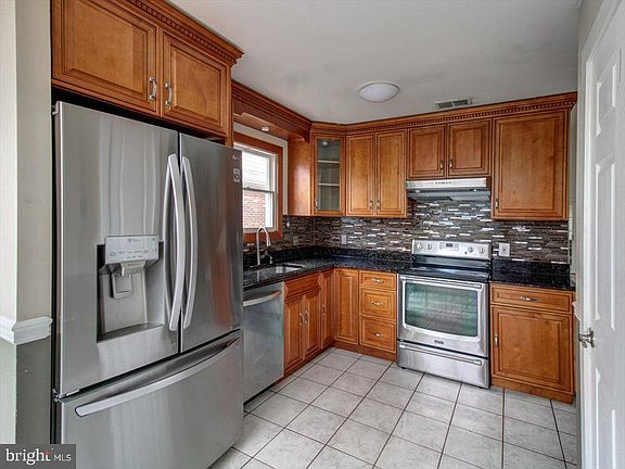 5th image of 14233 Greenview Dr