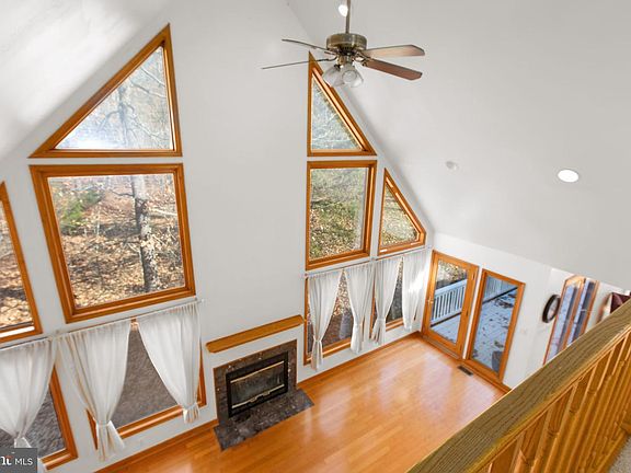 5th image of 7312 Sugar Hollow Rd