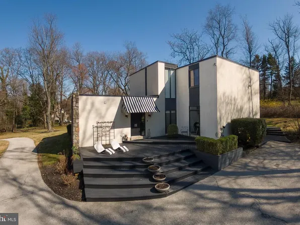 1335 Valley Rd, Villanova, PA 19085