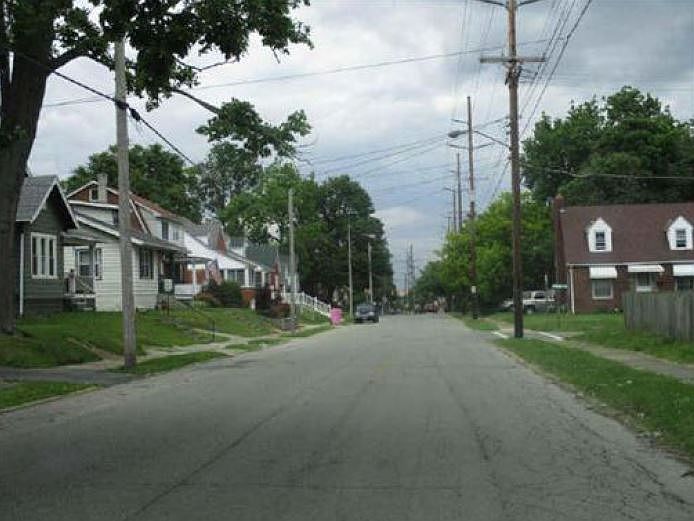 2nd image of 552 Harter Ave