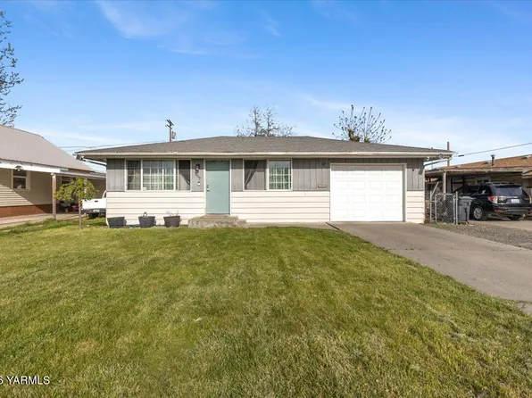 807 S Ahtanum Ave, Wapato, WA 98951