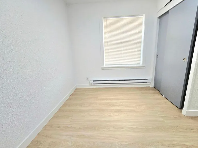 1411 Basin St SW — Photo 8