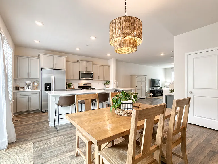 2050 Hinshaw Dr — Photo 22