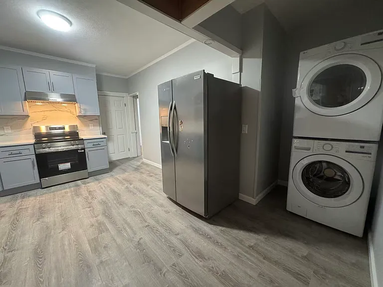 43 Bradley St #1 — Photo 3