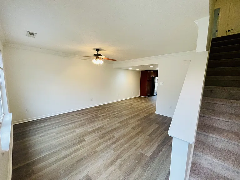 111 Old Tavern Cir #1 — Photo 2