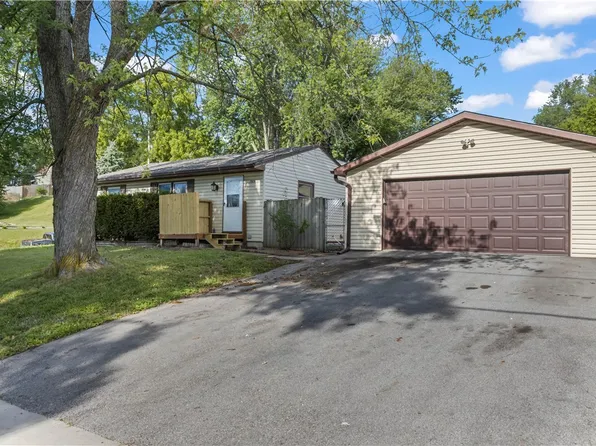 2820 S Union St, Des Moines, IA 50315