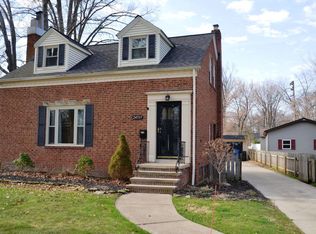 24517 Bruce Rd, Bay Village, OH 44140