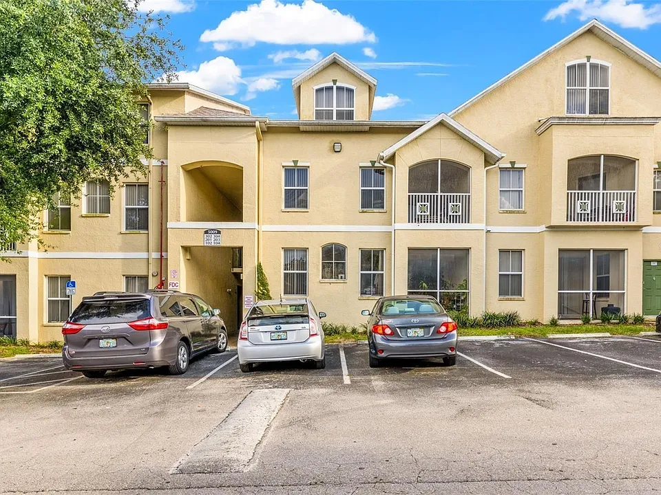 5009 Sunridge Palms Dr #203