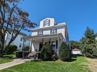 27 Hoyt St, Danbury, CT 06810