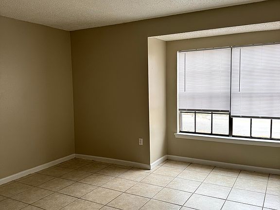 2nd image of 8007 Jefferson Park Dr #C