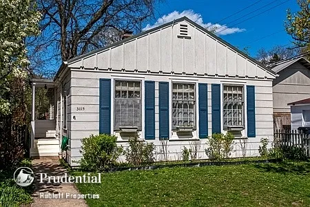 3015 Park Pl photo 1