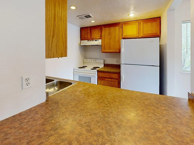 2810-Vail-Ave-SE-Unit-D-Kitchen_08162026