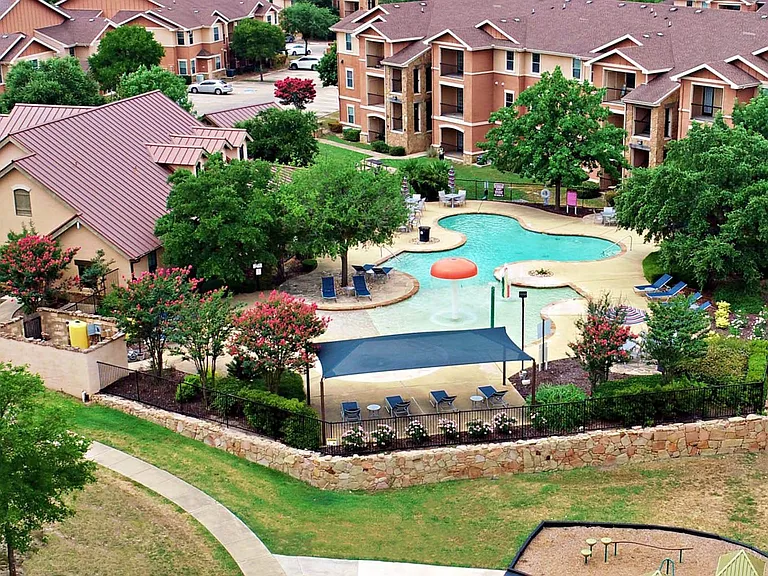 Stoneridge Apartments — Photo 12