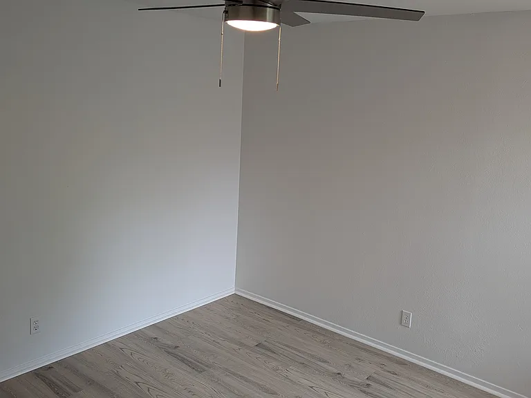 5200 Martel Ave #7D — Photo 15