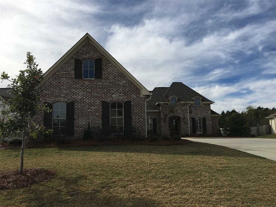 1st image of 136 Bienville Dr