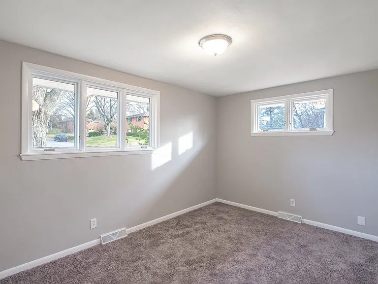 420 Stoneybrook Dr — Photo 8