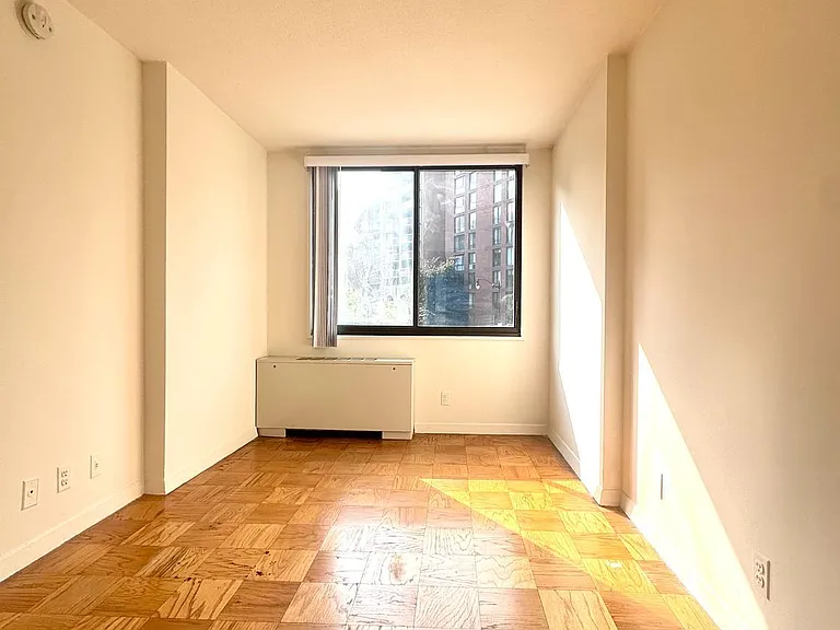 2201 L St NW #205 — Photo 6