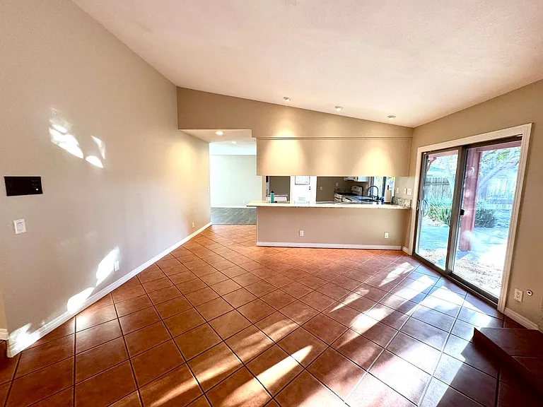 1713 Shenandoah Dr — Photo 11